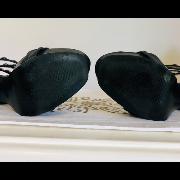 VINTAGE GUESS Studded Heels - Picture 7 of 7